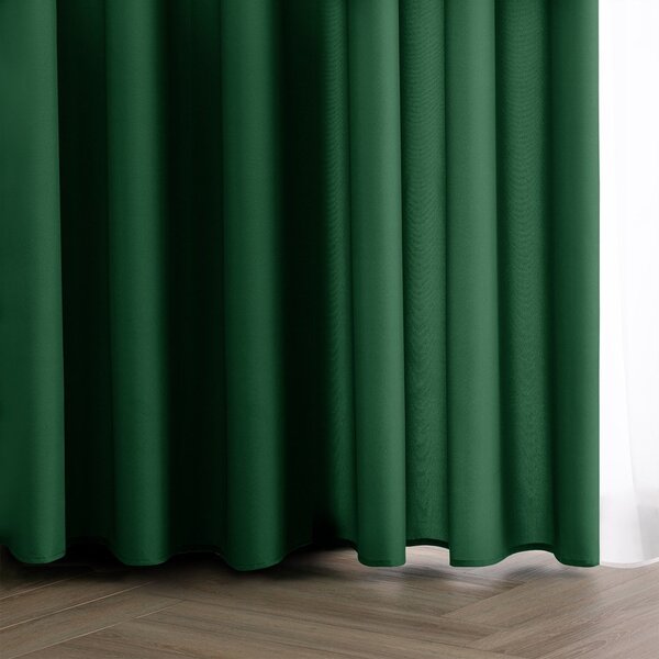 Тъмнозелено затъмняващо перде 140x250 cm Carli – Restilo