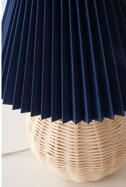 Синя/в естествен цвят ратанова настолна лампа (височина 36 cm) Sisal – Jotex