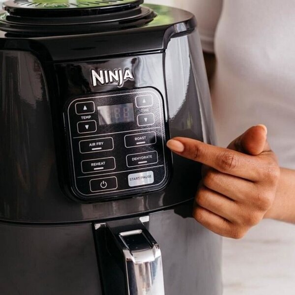 Фритюрник с горещ въздух Ninja AF100EU, 1550W, черен