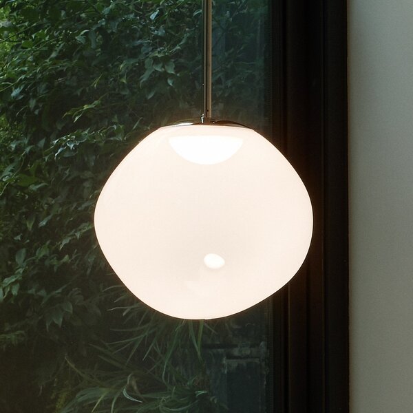 Tom Dixon LED висяща лампа Melt, Ø 50 cm, опалово/златисто, Затъмняване, Бял, Дневна/трапезария, Пластмаса, Дизайн