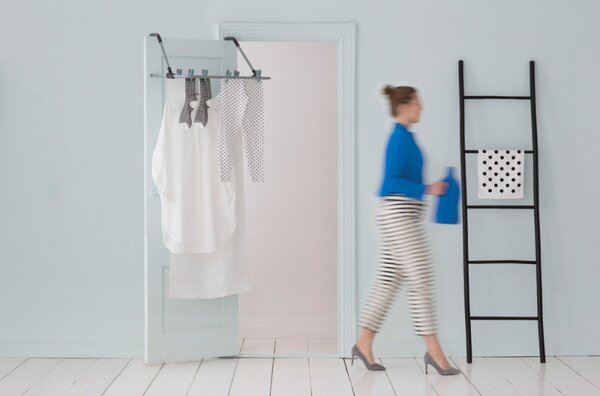 Простор за окачване Brabantia 90300178, 4.5 м, За стени до 11 см, Сгъваеми рамена, Инокс