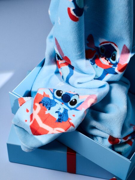 Sinsay - Детско коледно одеяло Stitch - бледосиньо