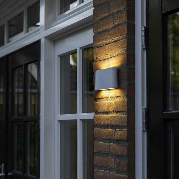 Стенна лампа бяла 17,5 см с LED IP65 - Batt
