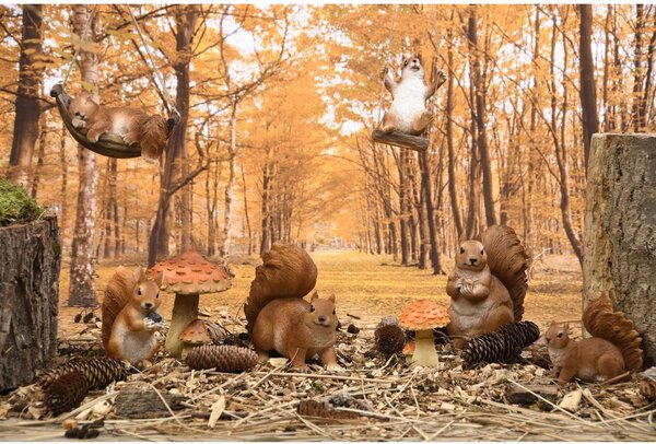 Градинска статуя от полирезин Squirrel – Esschert Design