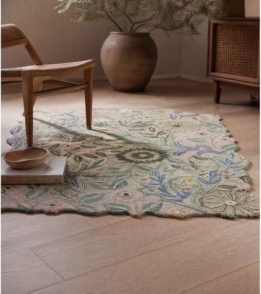 Зелен ръчно изработен вълнен килим 120x170 cm Bryony Shaped Floral – Flair Rugs