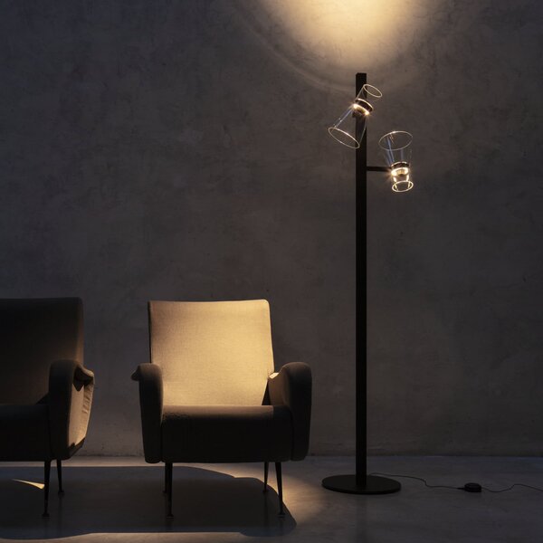 FLOS LED стояща лампа Nocturne F2 Cone, черна, с 2 рамена, 206 см, Затъмняване, Черен, Дневна/трапезария, Алуминий, Дизайн