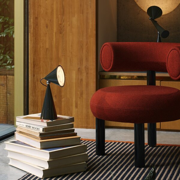 Tom Dixon LED акумулаторна настолна лампа Pose, антрацит, височина 25 cm, Затъмняване, Черен, Дневна/трапезария, Пластмаса, Дизайн
