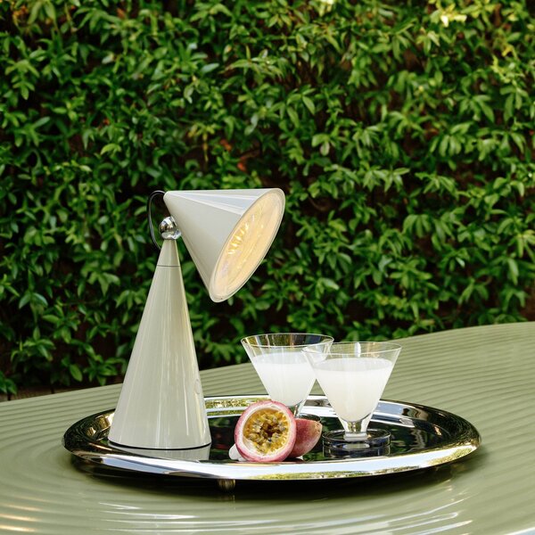 Tom Dixon LED акумулаторна настолна лампа Pose, светлосива, височина 25 cm, Затъмняване, Сив, Дневна/трапезария, Пластмаса, Дизайн