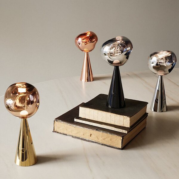 Tom Dixon LED настолна лампа с акумулатор Melt, златист, височина 29 cm, Затъмняване, Злато / месинг, Пластмаса, Дизайн