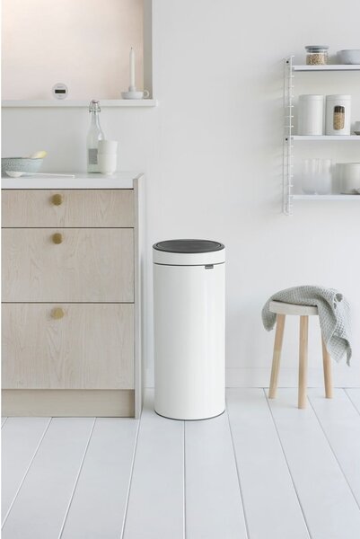 Бяло стоманено кошче за боклук, отваряне с докосване 30 l Touch Bin – Brabantia