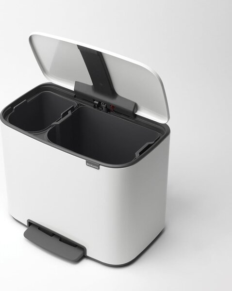 Бяло стоманено кошче за боклук за рециклиране с педал 34 l Bo – Brabantia