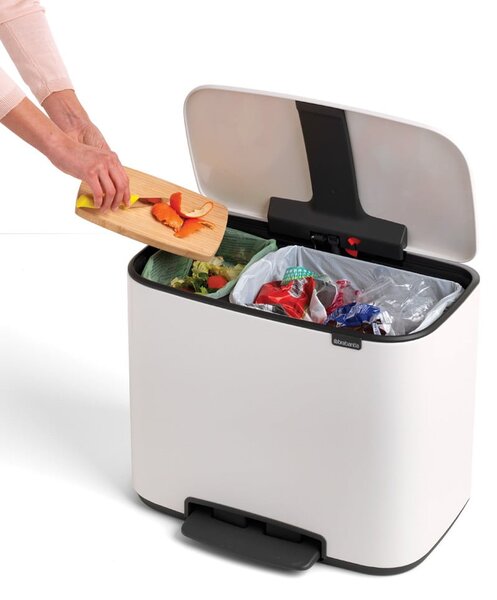 Бяло стоманено кошче за боклук за рециклиране с педал 34 l Bo – Brabantia