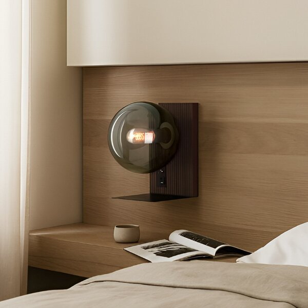 Lucande стенна лампа Veloura, височина 30 cm, стъкло, дърво, USB, Затъмняване, Кафяв / ръждив, Дневна/трапезария, Стъкло, Дизайн