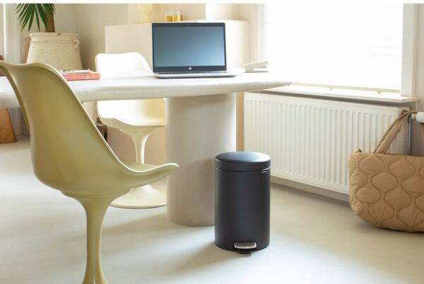 Кош за боклук с педал Brabantia NewIcon 649741, 12 л, Плавно затваряне, Противоплъзгаща основа, Минерално покритие, Тъмносив