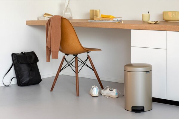 Кош за боклук с педал Brabantia NewIcon 1003201, 12 л, Плавно затваряне, Противоплъзгаща основа, Златен металик