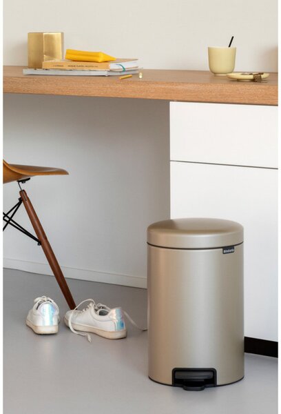 Кош за боклук с педал Brabantia NewIcon 1003201, 12 л, Плавно затваряне, Противоплъзгаща основа, Златен металик