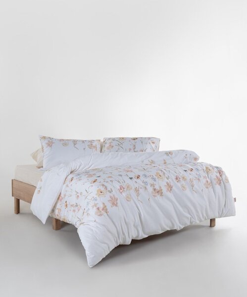 Бяло двойно удължено спално бельо от памучен сатен 240x220 cm Ivory Garden Floral – Mila Home Luxury