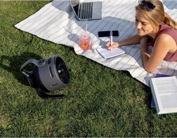 Вентилатор Shark FlexBreeze HydroGo FA050EU, 36W, 5 скорости + 2 режима, Регулируем наклон до 45 градуса, Автономия 12 часа, IPX5, Черен/Сребрист