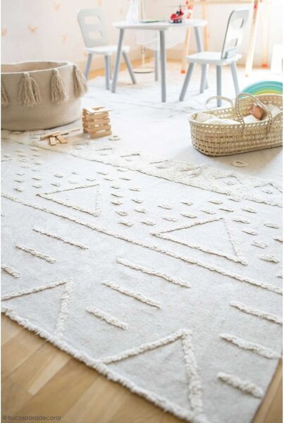 Бял ръчно изработен памучен килим подходящ за пране 170x240 cm Tribu Natural – Lorena Canals
