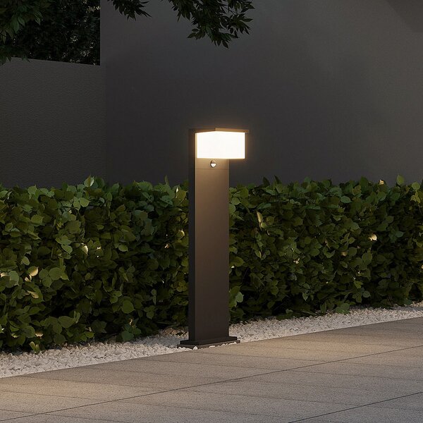 Trio Lighting Nestos LED светлина за пътеки със сензор движение, IP54, Черен, Метал, Модерен